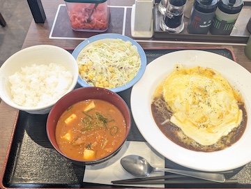 チーズオムデミハンバーグ定食（全体）