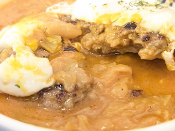 煮込みキャベツのエッグトマトハンバーグ（）