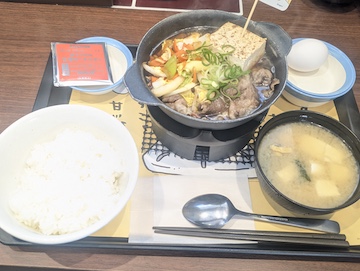 ちいかわのすき焼き鍋膳（全体）