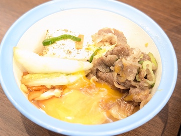 ちいかわのすき焼き鍋膳（お肉）