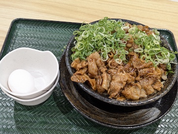 スタミナ肉野菜炒めうどん(全体)