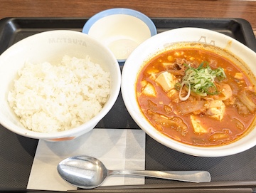 牛豆腐キムチチゲセット(全体)