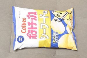 カルビー ポテトチップスシーフード味