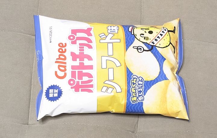 カルビー ポテトチップスシーフード味