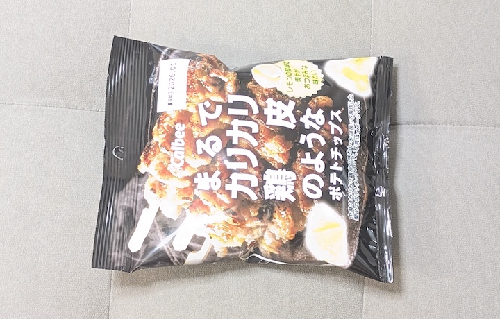 カルビー まるでカリカリ鶏皮のようなポテトチップス