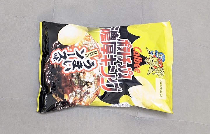カルビー ポテトチップス濃厚キング うまいお好みソース味