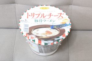 サンポー食品 トリプルチーズ豚骨ラーメン