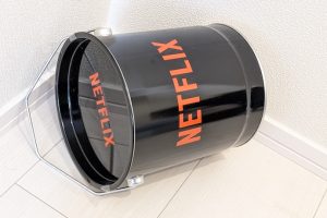 「Netflix ポップコーン缶 チョコレート味・ストロベリー味