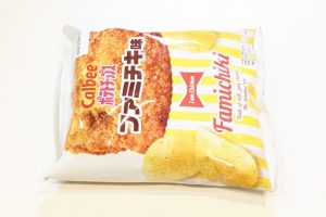 カルビー ポテトチップス ファミチキ味（2025年）