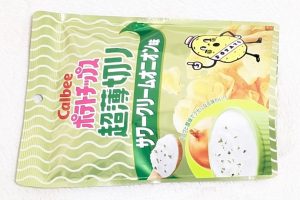 カルビー ポテトチップス超薄切り サワークリームオニオン味