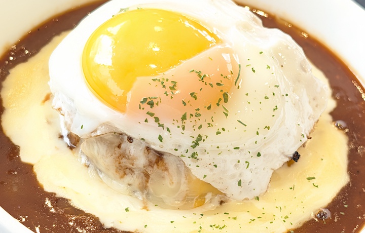 松屋の期間限定メニュー 溢れる3種の濃厚チーズINうまトマハンバーグ（2026年6月2日）