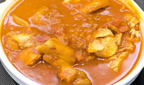 松屋の期間限定メニュー ネオトマトごろごろチキンカレー(2026年6月9日)