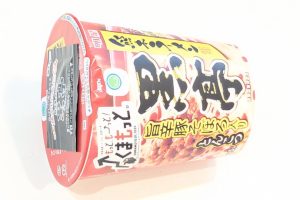 明星食品 熊本ラーメン黒亭 旨辛豚そぼろ入りとんこつ
