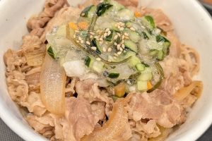 松屋の期間限定メニュー やたら牛めし（2026年7月7日）