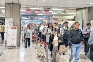 JR新宿駅から都営新宿線や大江戸線の乗り換え案内